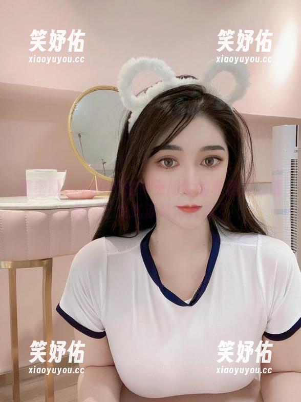 120斤的小王同学 微密圈 - 120斤的小王同学的私房游泳镜头:三点式泳装再升级?
