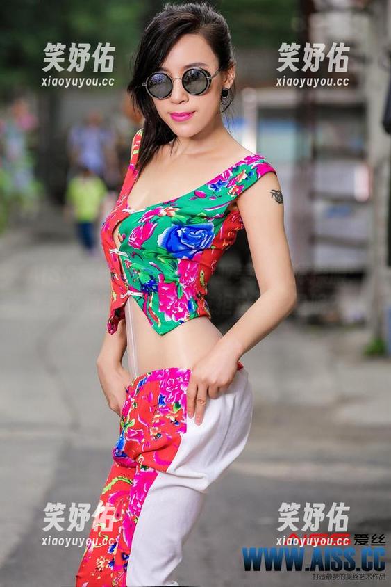 AISS爱丝(黄金版) - 亚美依的体操服：看这组图片，谁能抗拒这种能量呢？