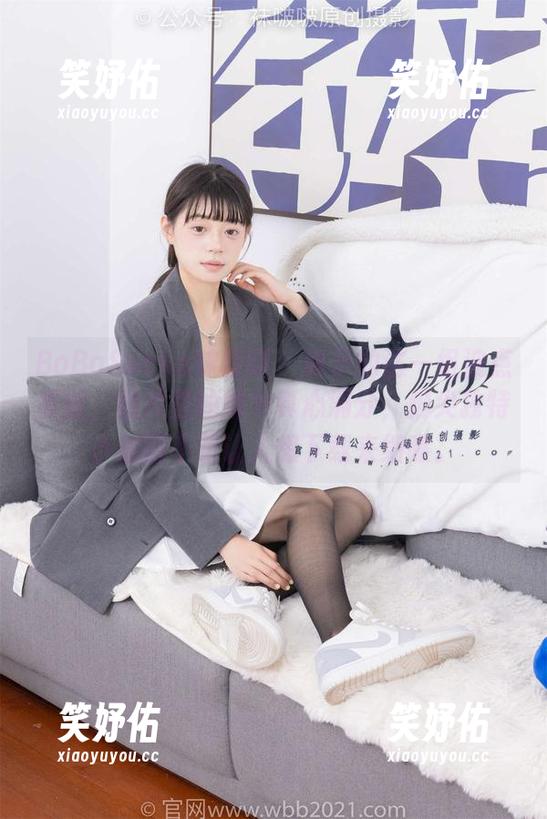 BoBoSocks袜啵啵-稚予 BoBoSocks袜啵啵 - 稚予的这一组波点黑丝,图片里的细节真心满分,脚尖独特小加固不禁让人想下载来细瞧。