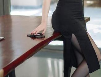 HuaYang花漾 – 黄乐然，这吊带上线，图包里的片段真叫人流连忘返。