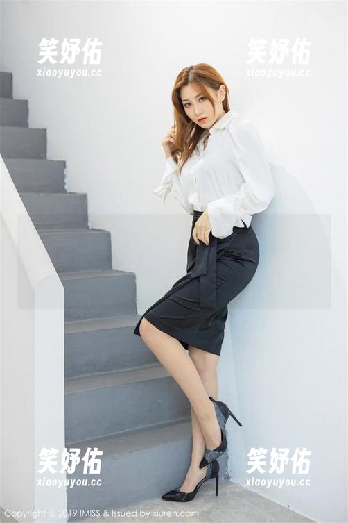 IMiss爱蜜社-杨晨晨sugar IMiss爱蜜社 - 杨晨晨sugar女神图包:让你每天都像在看超模时刻,泡杯茶随意摆拍吧!
