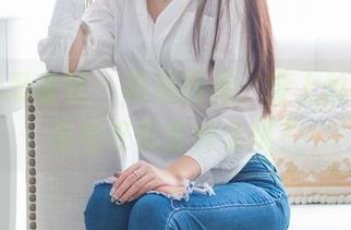 IMiss爱蜜社 – 精选图库，穿上丝袜的黄乐然在说些什么呢？