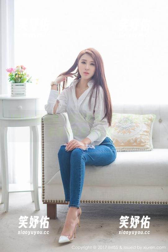 IMiss爱蜜社 - 精选图库，穿上丝袜的黄乐然在说些什么呢？