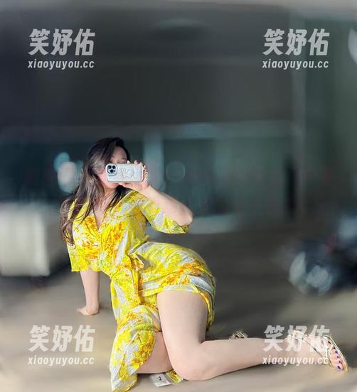 微密圈 - 最新图包！MIYA带你去“户外”冒险，看看草丛里的仙女吗？