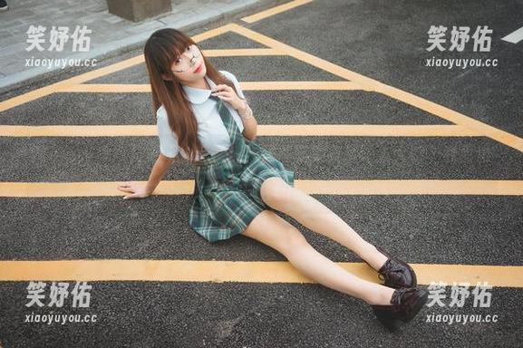 Money冷冷又更新！这条连衣裙写真集直接让人大喊‘我再也不敢出门了’！