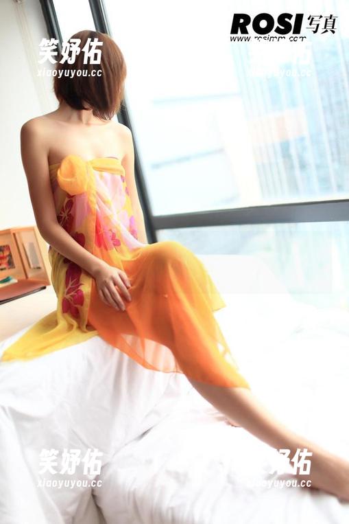 ROSI写真-小莉 ROSI写真 - 小莉的写真合集:和奶牛一起的奇妙时光?