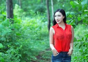 TuiGirl推女郎 – 娜露的体操服：跳跃之间的写真大作战，图集里有没穿的后果！