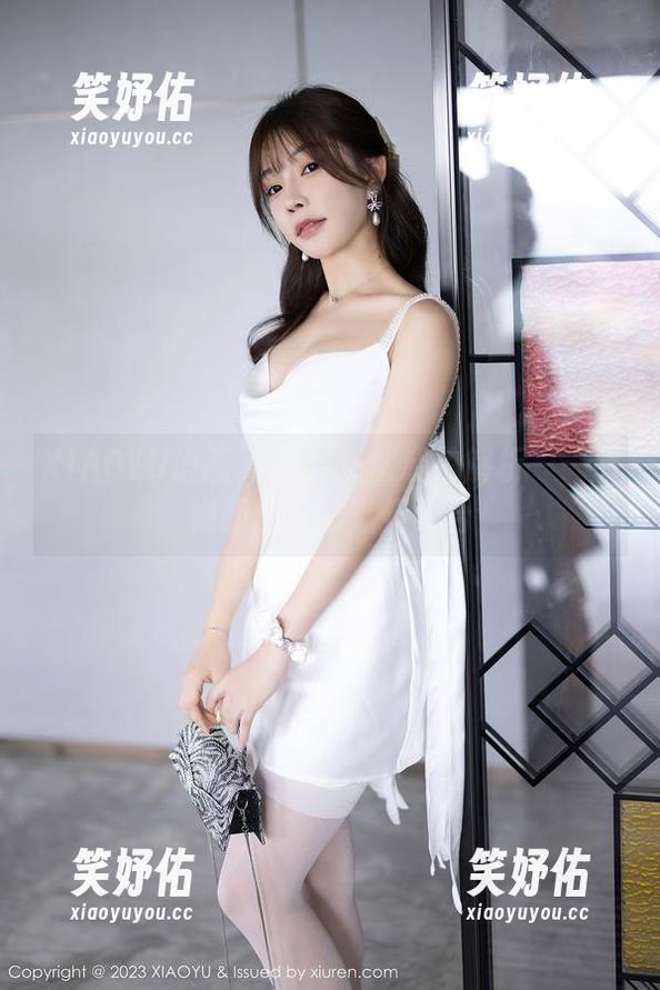 XIAOYU语画界-黄乐然 XIAOYU语画界 - 黄乐然私拍解析——旗袍和丝袜的默契配合