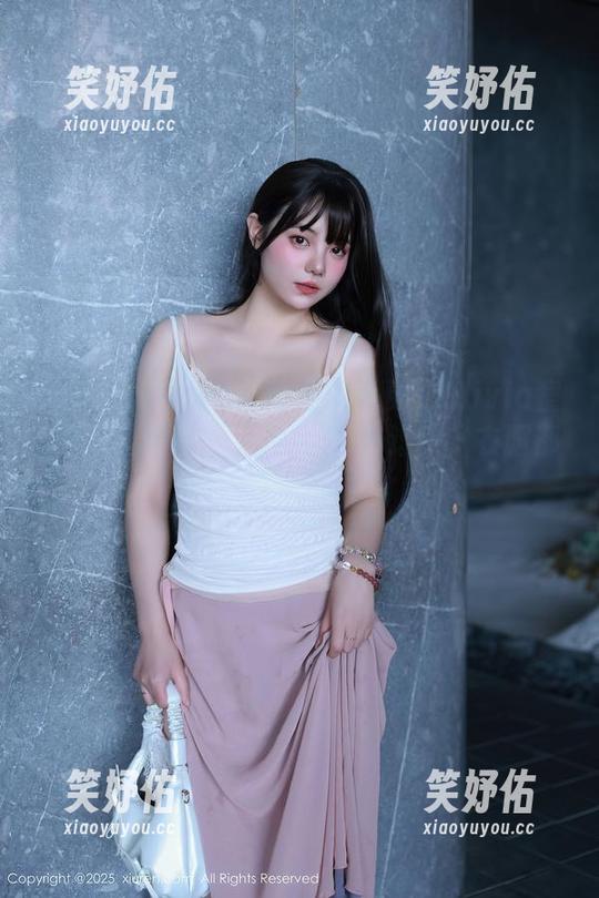 Xiuren秀人网-Olivia童安琪 Xiuren秀人网 - 这么多免费的Olivia童安琪镂空图片,有种“装饰过头,衣服都要开窗”的冲动了。