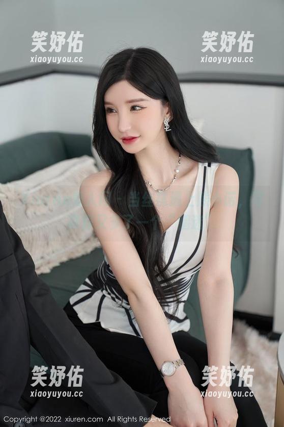 Xiuren秀人网-熊小诺 Xiuren秀人网 - 当丝袜遇上熊小诺,写真界又多了一个“腿迷”
