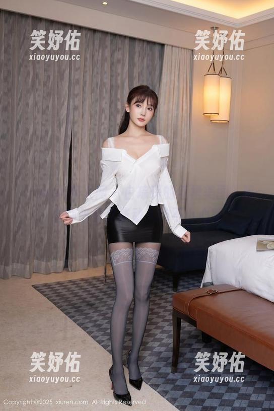 Xiuren秀人网-白琮瑗 Xiuren秀人网 - 白琮瑗的红裙美图,等着你来看这些动人的不小心哦