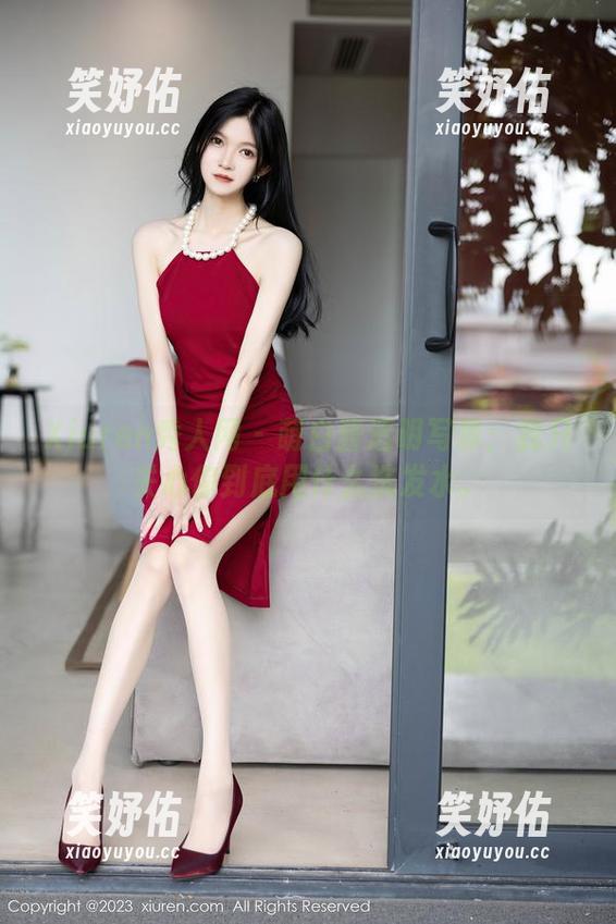 Xiuren秀人网 - 萌白酱透明写真：我只关心你到底用什么洗发水。