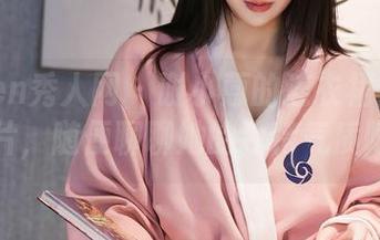 Xiuren秀人网 – 谢小蒽的连衣裙:精选图片,随便聊聊她的独特气质吧!