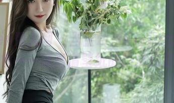Xiuren秀人网 – 当金幼汐Vivian遇上白色—一场高清壁纸的悄然约会