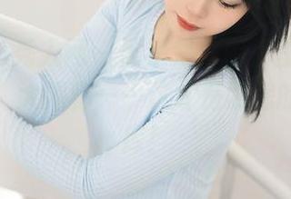 Xiuren秀人网 – 顾楚楚：厨房里的“高清女神”大揭秘——这才是厨房的真相图库！
