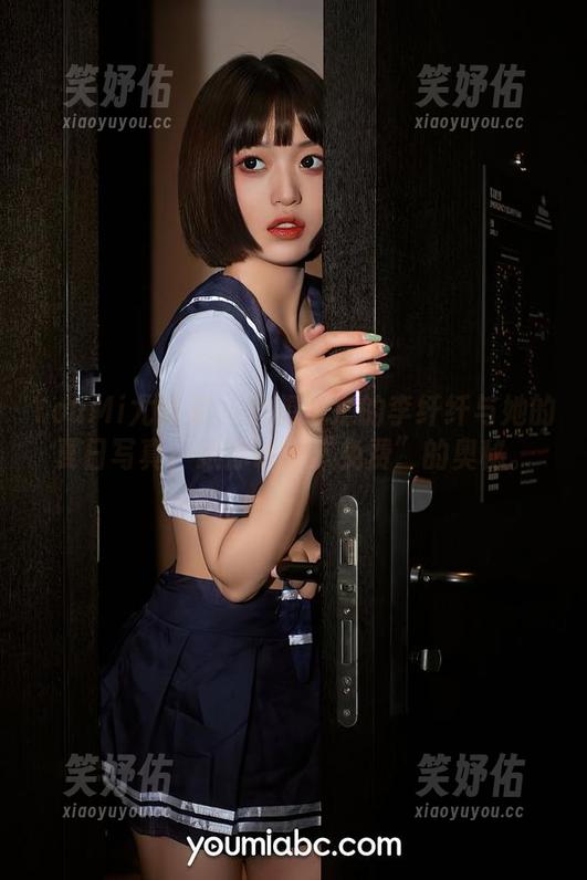 YouMi尤蜜荟-李纤纤 YouMi尤蜜荟 - 没想清楚的李纤纤与她的夏日写真,跟你讲讲“免费”的奥秘。