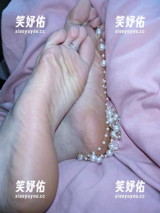 YuYu超甜丫 微密圈 - 看!YuYu超甜丫写真里的“女友”诠释的不是套路,而是亲密感!