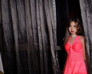 pans – 图片分享:兰心化身女仆,谁说版型不能性感?