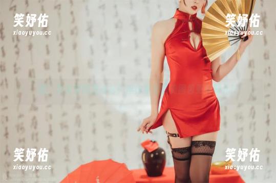 你夏夏 看,男友穿的是衬衫!但你夏夏的美图包更有味儿!