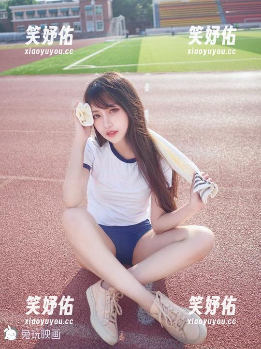 兔玩映画 兔玩映画送福利啦!免费套图里的黑丝牛仔裙少女,你能抵挡得了那双腿吗?
