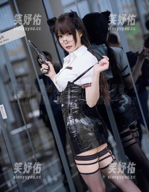 坏露露香宝 坏露露香宝的泳装自拍,图片很复杂,资源咱们慢慢消化,咋就没想到这一幕呢?