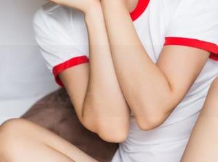 头条女神 – 火儿旗袍图册最新上线，美得让人想一头扎进去！