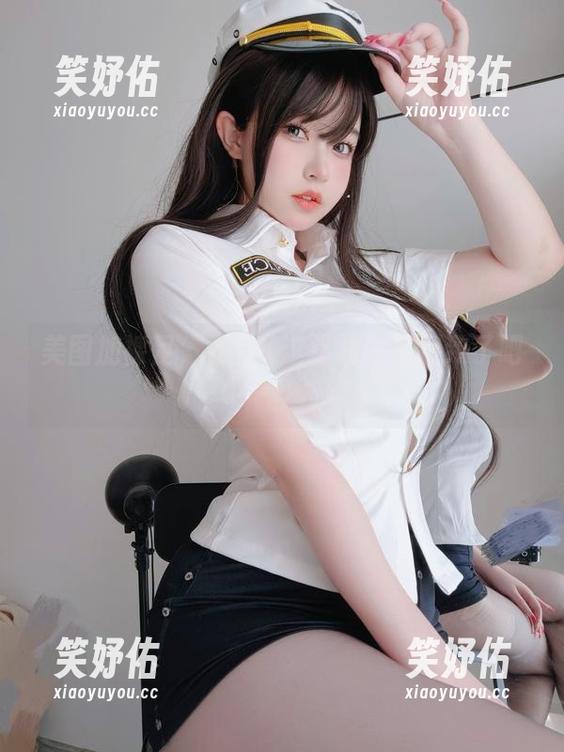 女主K 美图加裸足,女主K这路线也太别致了吧?