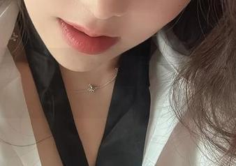 微密圈 – 奶雯泳装合集新花样，更新预告—水中嬉戏真让人期待