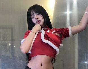 微密圈 – 小优优子校服大比拼：图库中谁最有气质？