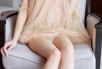 尤蜜荟 – 黑白调的美图,易阳这次是在画暗黑童话吗?