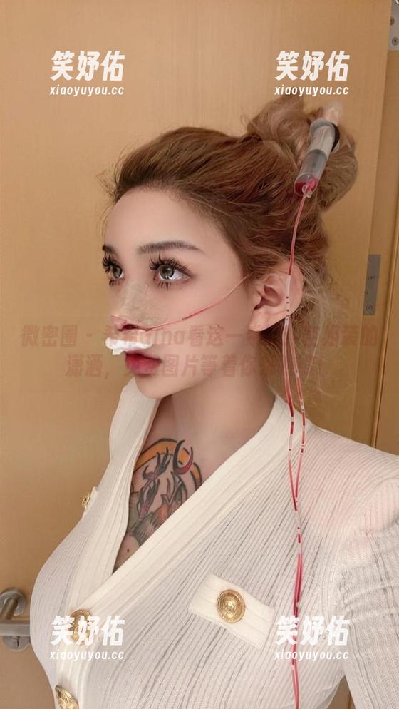 希希Gina 微密圈 - 希希Gina看这一系列:空姐装的潇洒,免费图片等着你来瞧瞧!