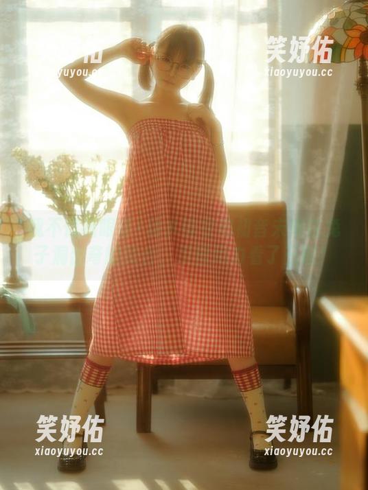 幼水铃衣 我不信我眼睛–幼水铃衣和初音未来在兔子洞出奇的契合,原图用力看了三遍!