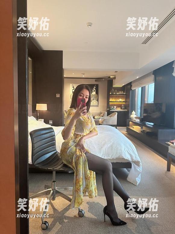 果儿Victoria 微密圈 - 果儿Victoria的写真,总有个你懂的旗袍秘密