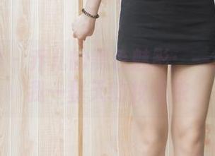 梦丝女神 – 乔儿的黑色魅影:一张照片比我一整天的妆还浓