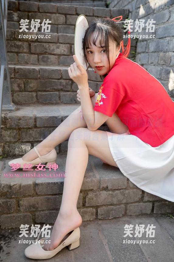 梦丝女神-张芷馨 梦丝女神 - 来瞧瞧这位笑得很可怕的女孩,张芷馨的美图合集了解一下