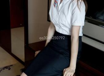 梦丝女神 – 要是灵唯的兔女郎能带我去做点什么,那这张图片就完美了。