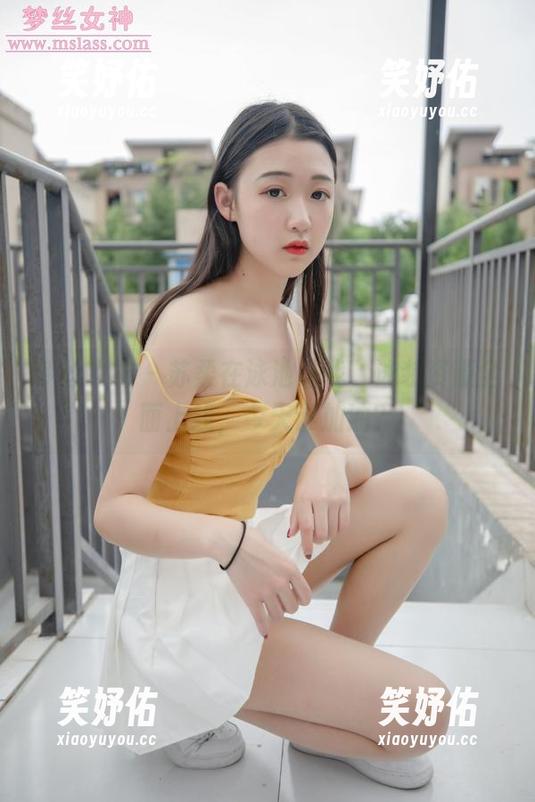 梦丝女神-苏柔 梦丝女神 - 苏柔在泳池嬉戏,泳装资源全面上线,今天谁加油?