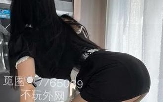 微密圈 – 楚楚不吃鱼+蕾丝眼罩=令人咋舌的私拍和令人眼花的美图，哎呀！