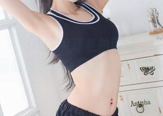 爱蜜社 – SOLO-尹菲私拍图集:清纯得像刚出锅的馒头,我都忍不住想咬一口!