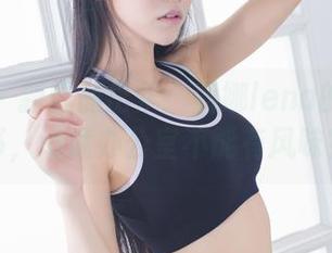 爱蜜社 – 新作品出炉:莉娜lena的丝袜秘书,谁说办公室不能有风味?
