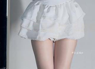 微密圈 – 短裤与白龙猫女:私房秀的新游戏规则