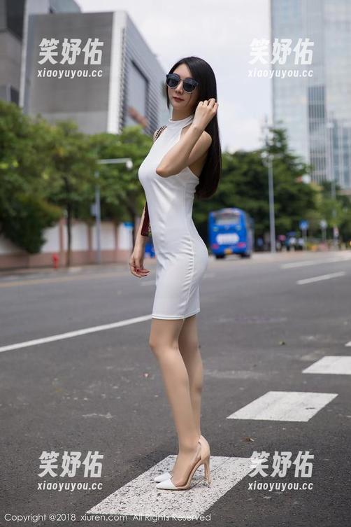 秀人网-安然anran 秀人网 - 分享安然anran的内衣图包,哈,视线一直在这个缥缈的边缘游走……