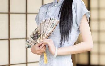 秀人网 – 宋愉愉的万圣节，原图在此，惊悚如我午后的咖啡。