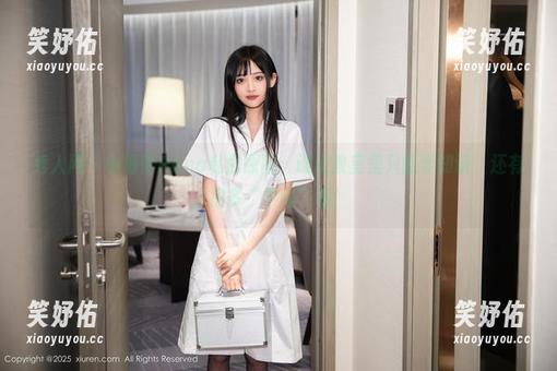 秀人网-小海臀Rena 秀人网 - 小海臀Rena私房原图:谁说教室里只能学知识,还有很多“学问”呢!