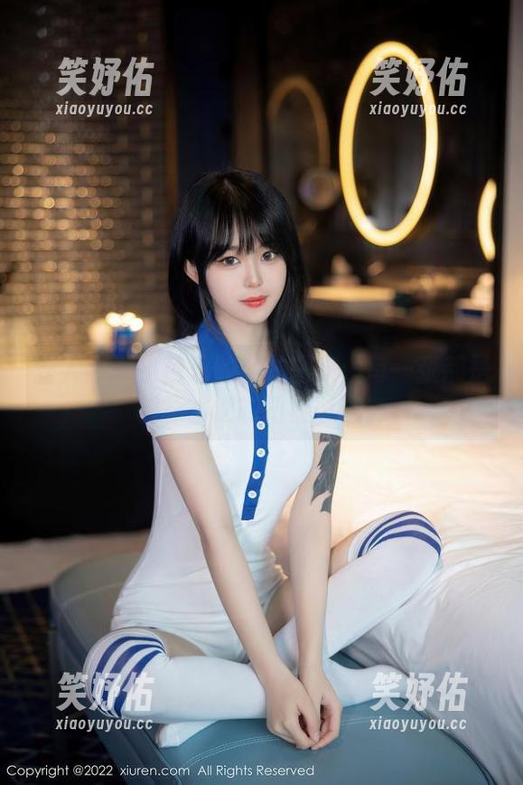 秀人网-小芭乐 秀人网 - 小芭乐的私拍图集:每一张都是创意水逆的扭曲奇观!