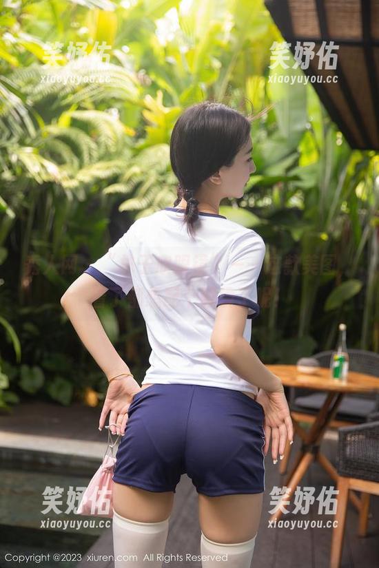 秀人网-林子欣 秀人网 - “林子欣眼镜”——这款美图,看了都想配个眼镜了呢!