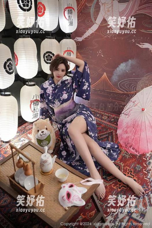 秀人网 - 看陈柒柒如何给天台加分：一组毫不含糊的定制图集