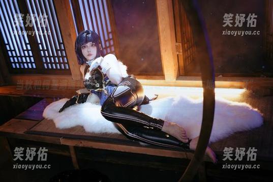 秋和柯基 当秋和柯基邂逅红发修女:一组美图让你不由自主地想“点开”。