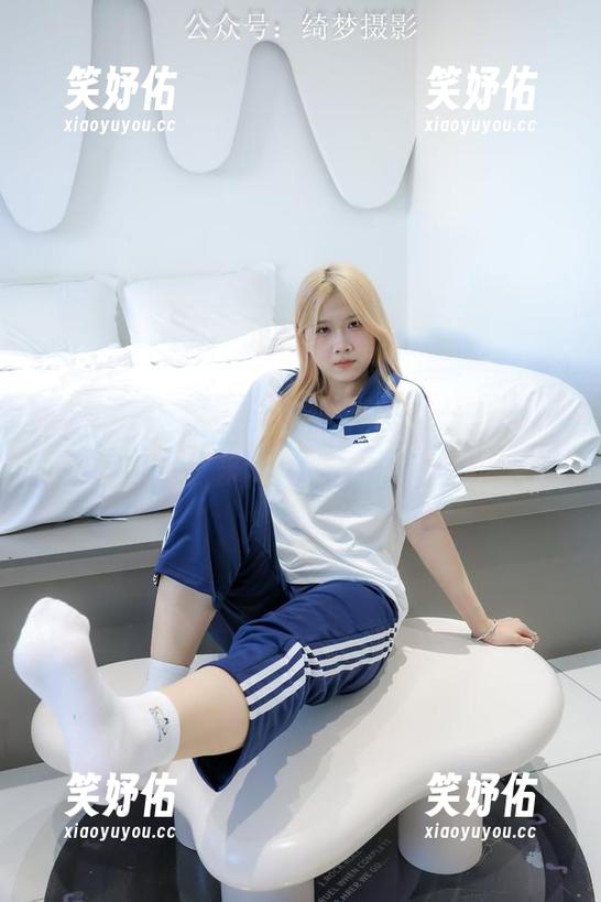 绮梦摄影-伊伊 绮梦摄影 - 伊伊修女的神秘套图:小细节大不同,来瞧瞧她的独家分享!