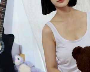 绮梦摄影 – 看,露露的原图虚无缥缈,温柔并不是她的唯一面。